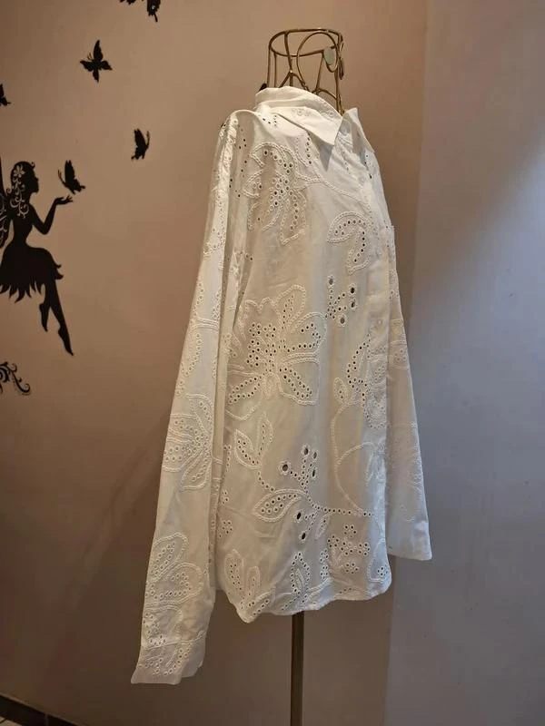 Katoenen witte hemd met Engelse borduursels – photo 3